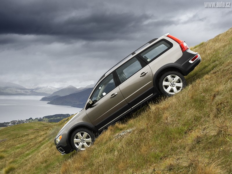 volvo XC70.jpg